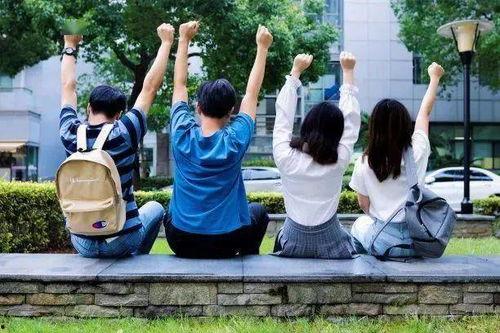 集体吃瓜拍照文案